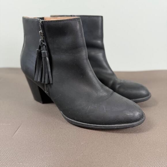Vionic Black Weather Resisitant Bootie Black Leather Pull On Ankle Outdoor Sz 11 - Picture 4 of 11